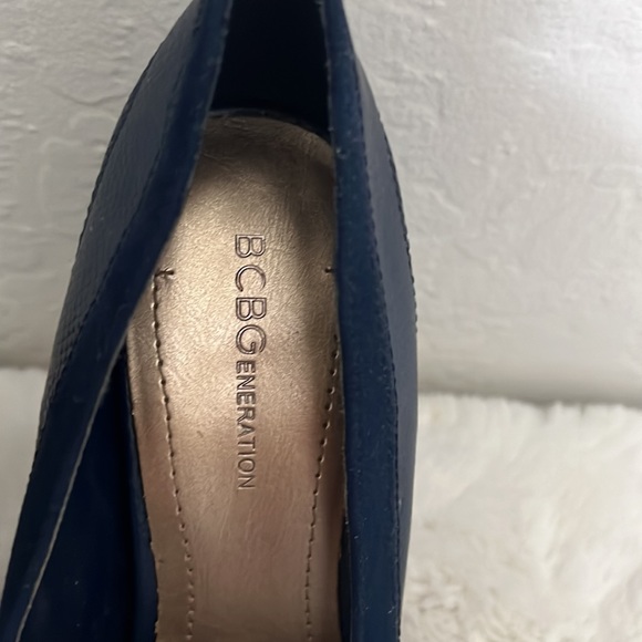 BCBG Generation Platform Heels - Picture 3 of 7
